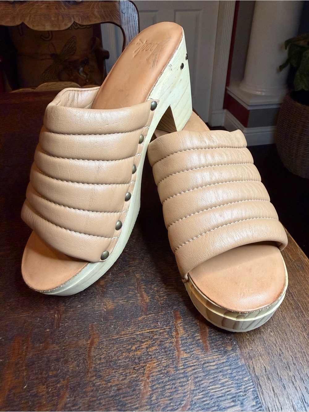 Beek Roller Wooden Platform Clog Heeled Mules Honey Tan Leather Size 9 NWOT